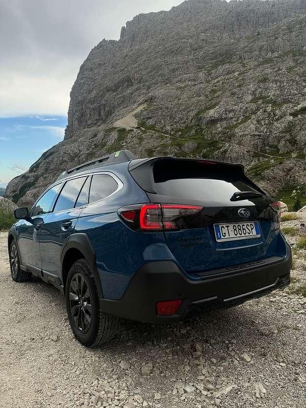Usata Subaru Outback 169 CV (124 kW) 2024 Blu/azzurro Station wagon