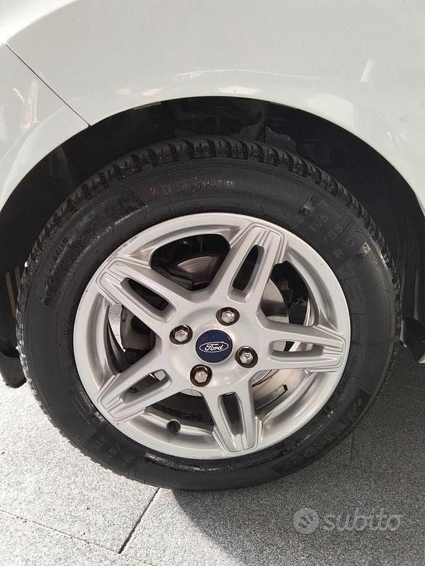 Usata Ford Fiesta Titanium 80 CV (58 kW) 2013 Bianco Berlina