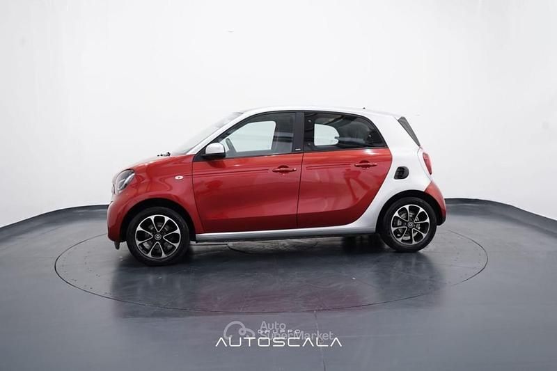 Usata Smart ForFour Passion 71 CV (52 kW) 2015 Red passion (vern. perlata ex Utilitaria