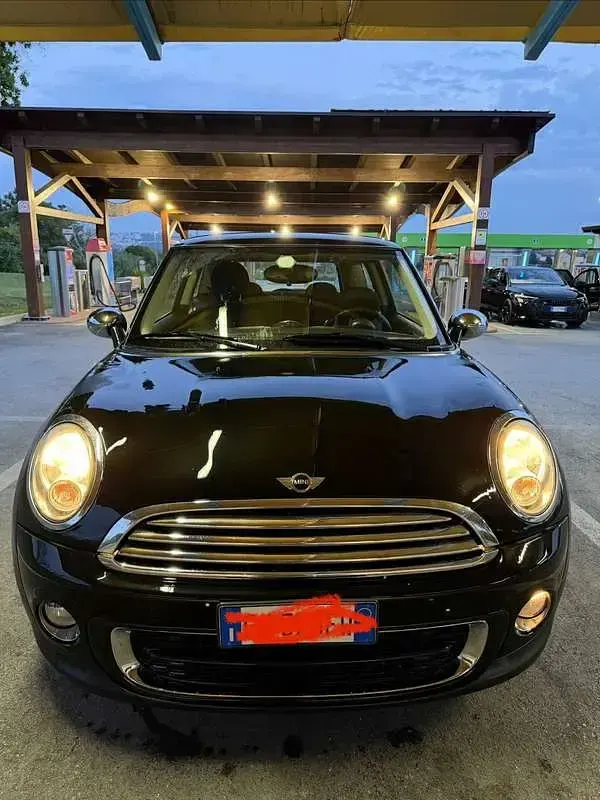 Begagnad Mini One D 90 HK (66 kW) 2011 Svart Halvkombi