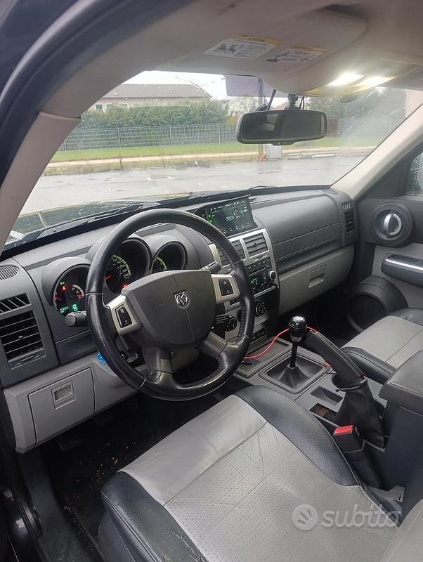 Usata Dodge Nitro 177 CV (130 kW) 2007 Nero SUV
