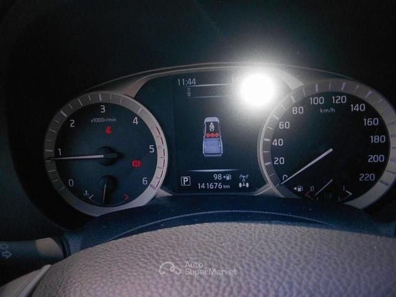 Usata Nissan Navara N-Guard 190 CV (139 kW) 2019 Bianco pastello Pick-up