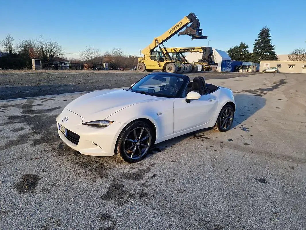 Usata Mazda MX5 Inclusive 184 CV (135 kW) 2019 Bianco Cabrio