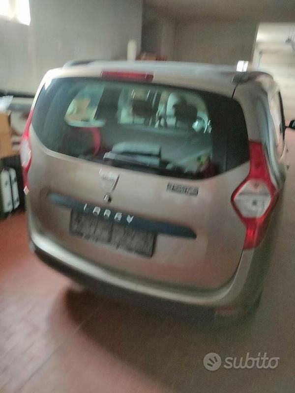 Usata Dacia Lodgy 115 CV (84 kW) 2013 Grigio Monovolume
