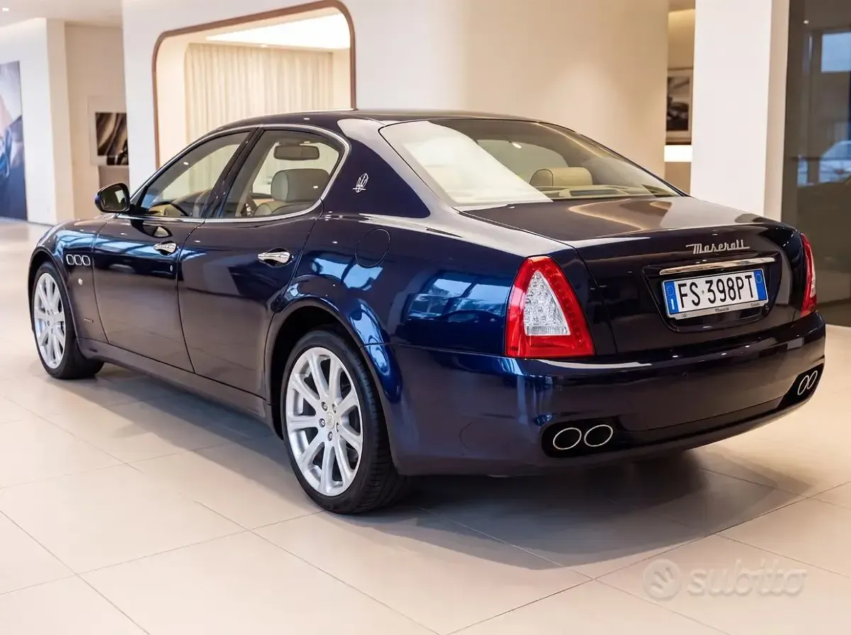 Usata Maserati Quattroporte 430 CV (316 kW) 2009 Bluazzurro Berlina
