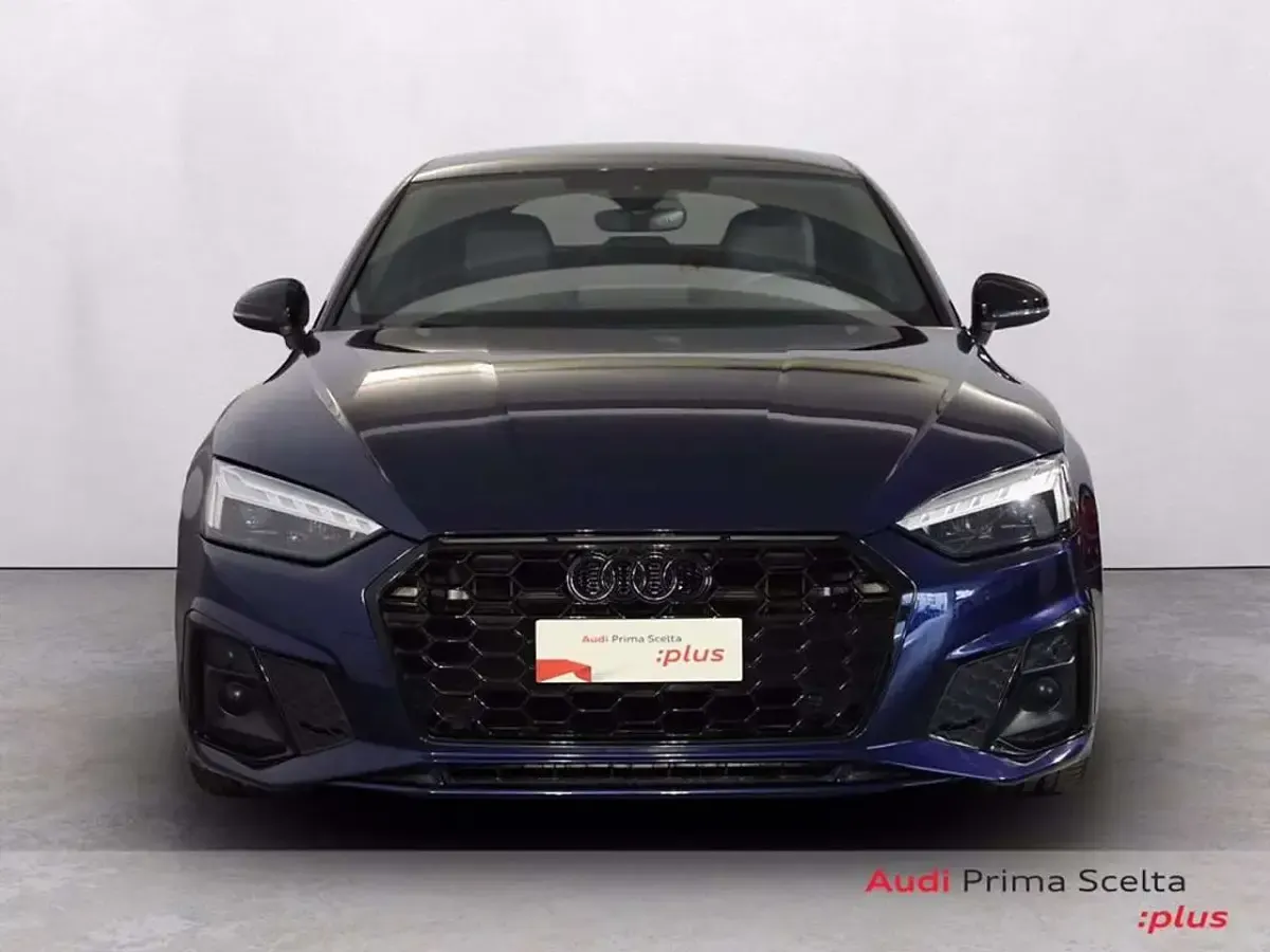 Usata Audi A5 Sportback S-Line 204 CV (150 kW) 2024 Blu navarra metallizzato Utilitaria