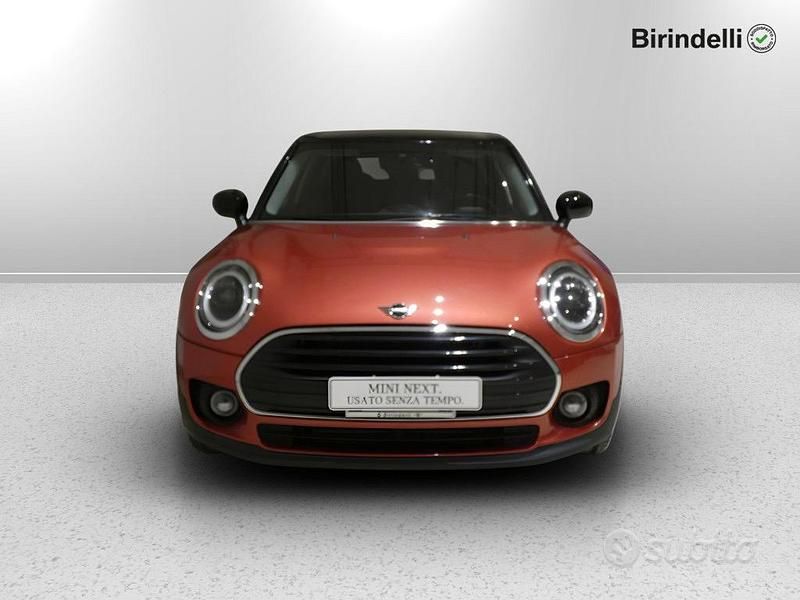 Usata Mini One Clubman 101 CV (74 kW) 2022 Indian red metallic Station wagon