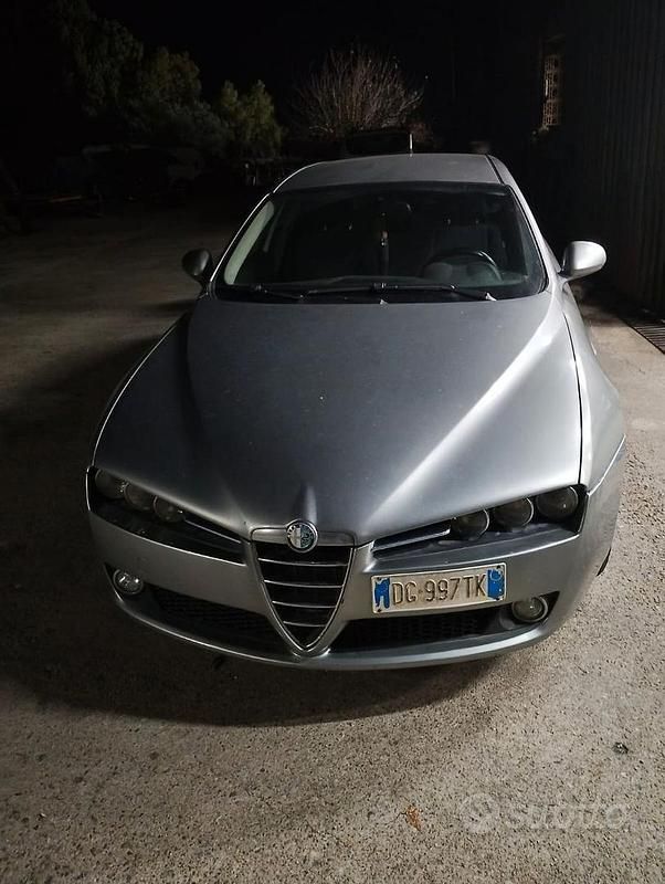 Usata Alfa Romeo 159 150 CV (110 kW) 2006 Grigio Station wagon