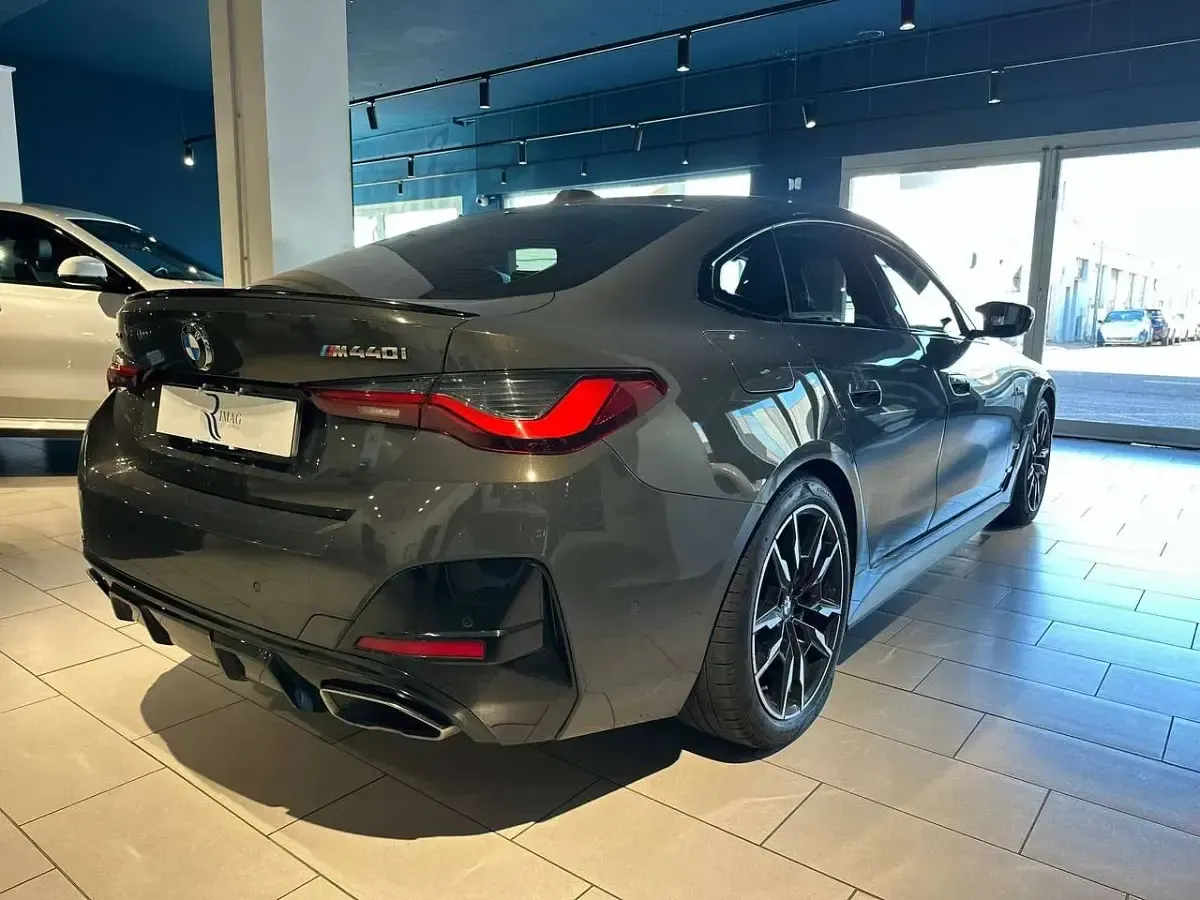 Usata BMW M440 M Sport 374 CV (275 kW) 2022 Grigio Berlina