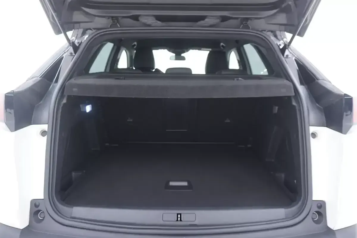 Usata Peugeot 3008 GT-line 131 CV (96 kW) 2019 Biancobianco SUV
