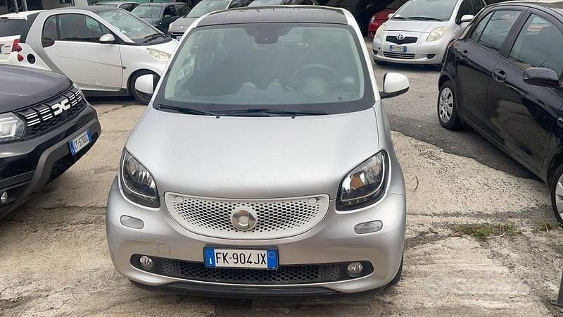 Usata Smart ForFour Passion 71 CV (52 kW) 2017 Bianco Utilitaria