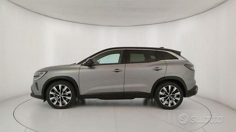 Usata Renault Austral Techno 200 CV (147 kW) 2023 Grigio SUV