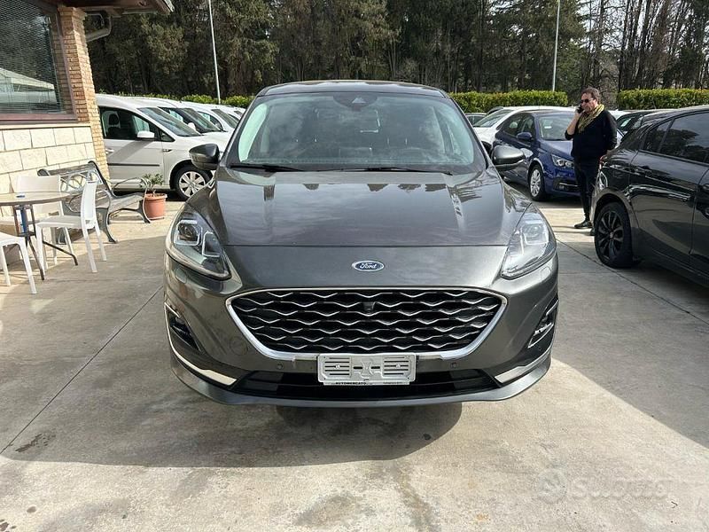 Usata Ford Kuga Vignale 190 CV (139 kW) 2020 Grigio SUV