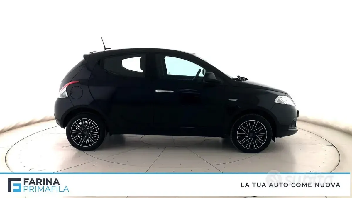 Usata Lancia Ypsilon Gold 69 CV (50 kW) 2024 Nero Utilitaria