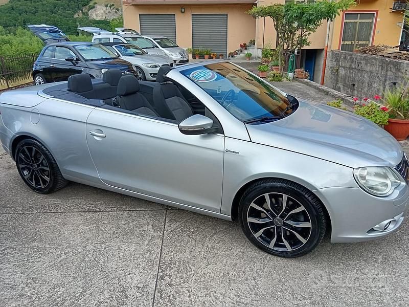 Usata VW Eos 140 CV (102 kW) 2010 Grigio Cabrio