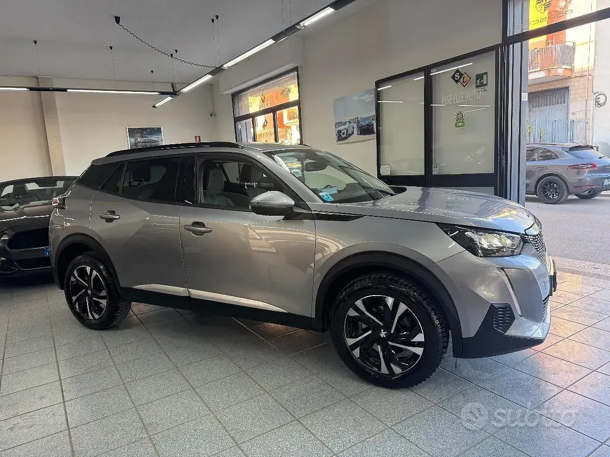 Usata Peugeot 2008 Allure 131 CV (96 kW) 2021 Grigio SUV