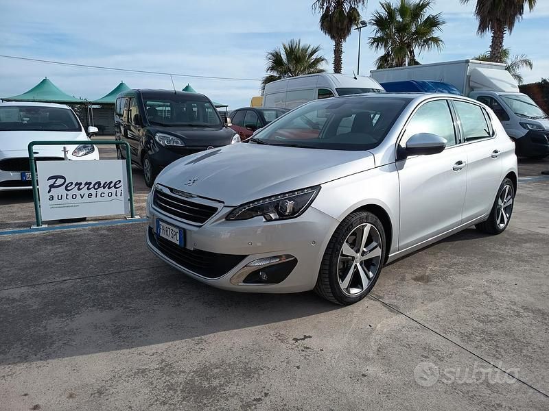 Grigio Usata 2017 Peugeot 308 Allure Tre volumi | 10.500 € - Immagine 1/4