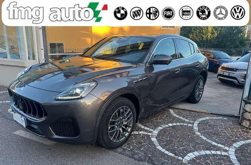 Grigio Usata 2024 Maserati Grecale GT SUV | 61.990 € (Buon prezzo) - Immagine 1/4