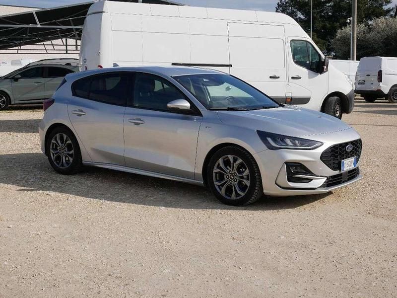 Usata Ford Focus ST-Line 116 CV (85 kW) 2025 Mondust silver Berlina