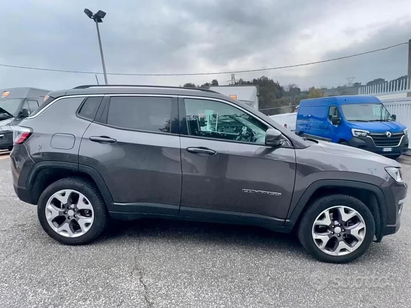 Usata Jeep Compass Limited 170 CV (125 kW) 2019 Grigio SUV