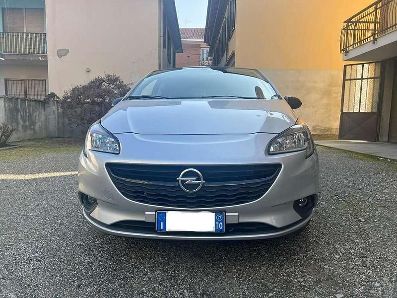Usata Opel Corsa 69 CV (50 kW) 2017 Argento Utilitaria
