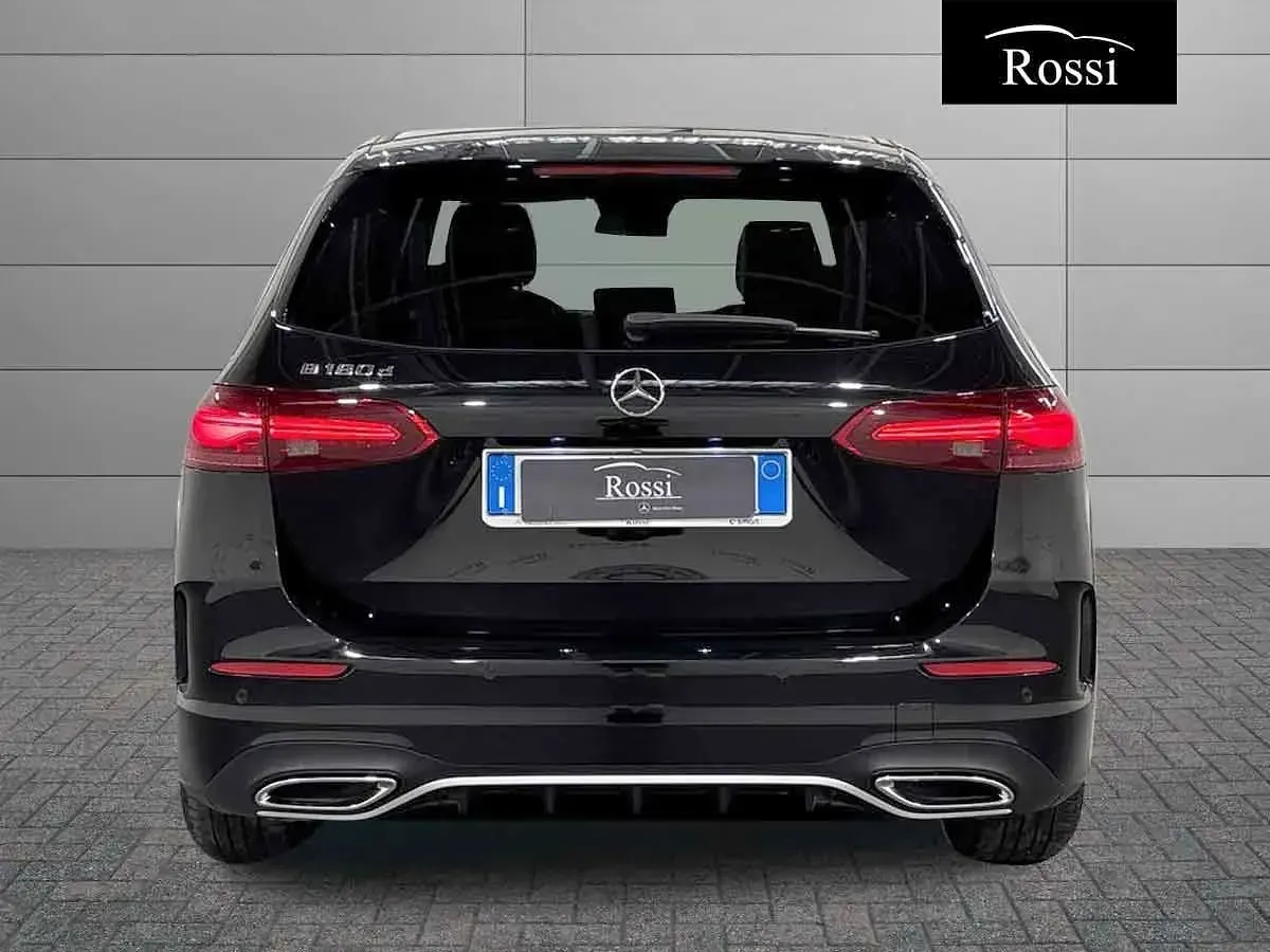 Usata Mercedes B180 Advanced Plus 116 CV (85 kW) 2025 Nero metallizzato Utilitaria