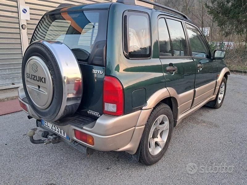 Usata Suzuki Grand Vitara 109 CV (80 kW) 2002 Verde SUV
