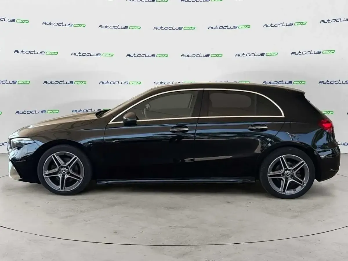 Usata Mercedes A180 AMG Line Premium 116 CV (85 kW) 2023 Nero Utilitaria