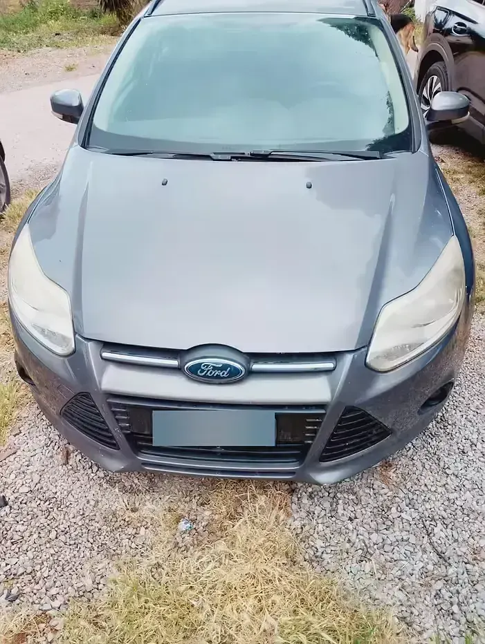 Usata Ford Focus 115 CV (84 kW) 2011 Grigio Station wagon