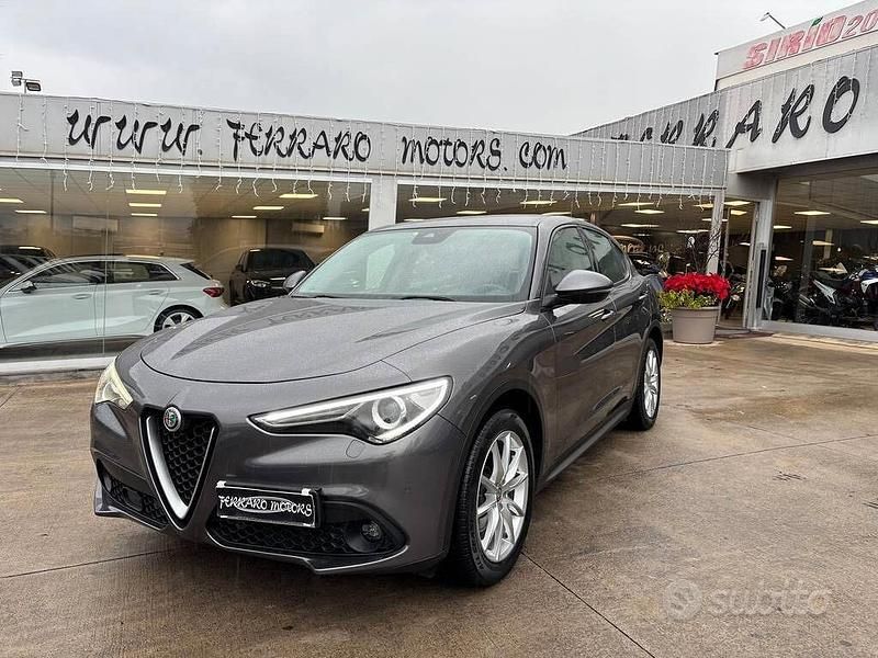 Usata Alfa Romeo Stelvio Executive 190 CV (139 kW) 2020 Grigio SUV