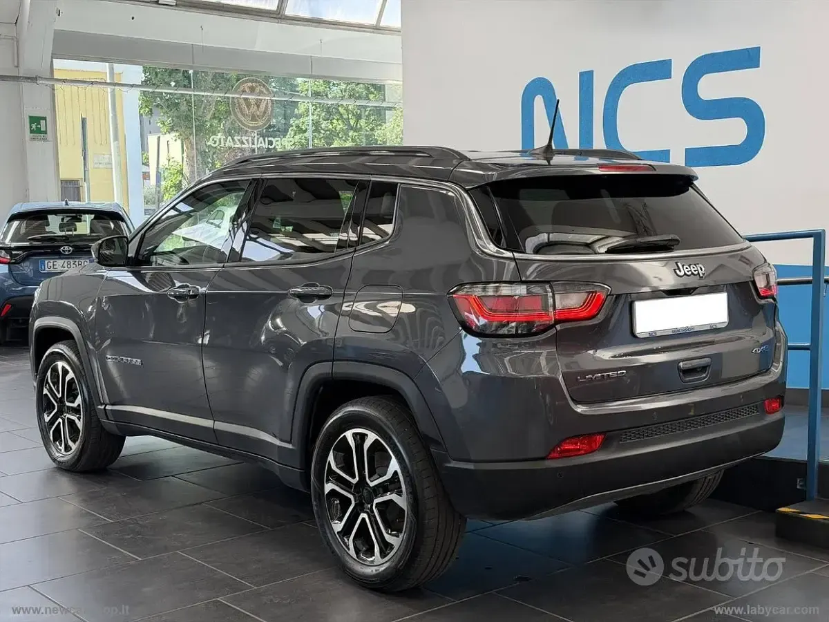 Usata Jeep Compass 131 CV (96 kW) 2022 Grigio SUV