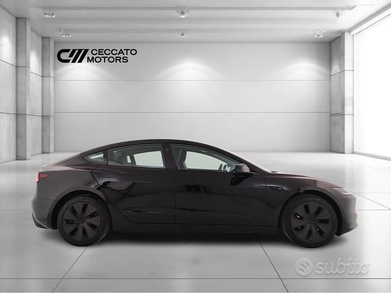 Usata Tesla Model 3 RWD 235 kW (320 CV) 2024 Nero Berlina