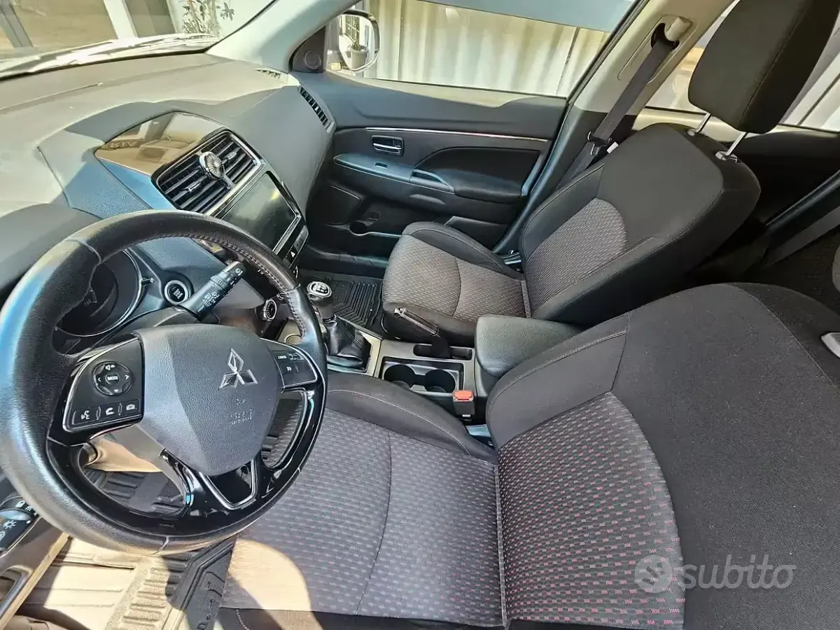 Usata Mitsubishi ASX 117 CV (86 kW) 2019 SUV