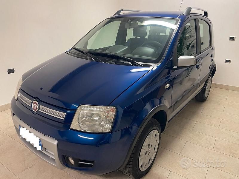 Usata Fiat Panda 4x4 Climbing 2008 Blu Utilitaria