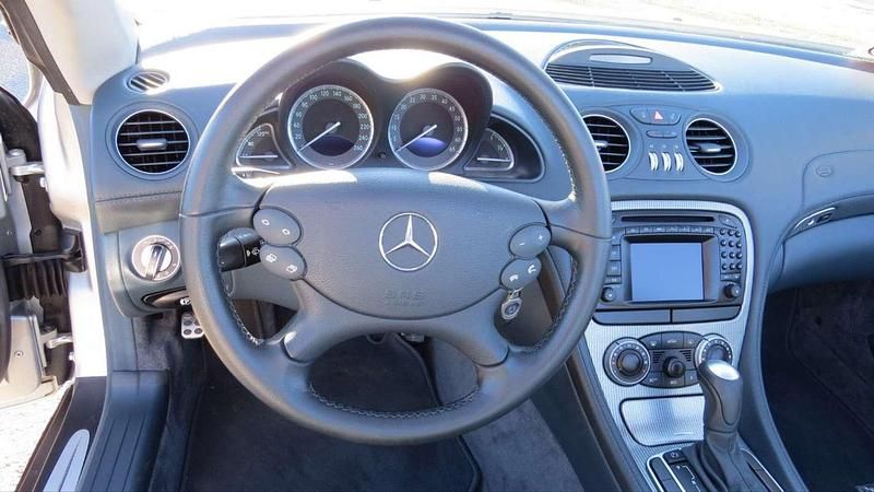 Usata Mercedes SL500 306 CV (225 kW) 2004 Argento Cabrio