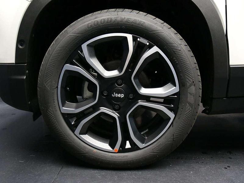 Nuova Jeep Avenger Summit 101 CV (74 kW) 2025 Bianco SUV