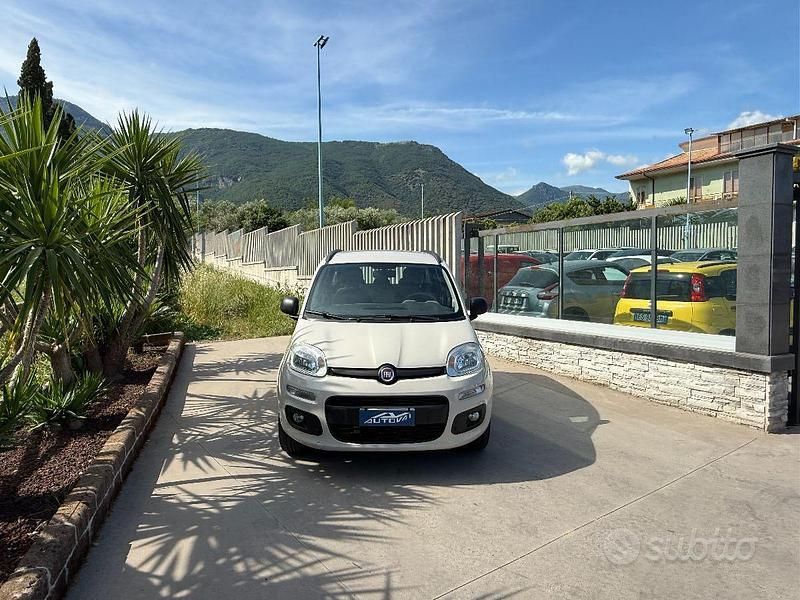 Usata Fiat Panda Lounge 85 CV (62 kW) 2014 Nessuno(met.) Utilitaria