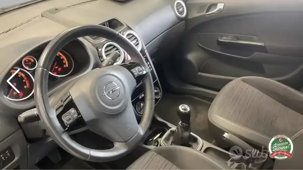 Używany Opel Corsa Edition 86 KM (63 kW) 2014 Szary Hatchback