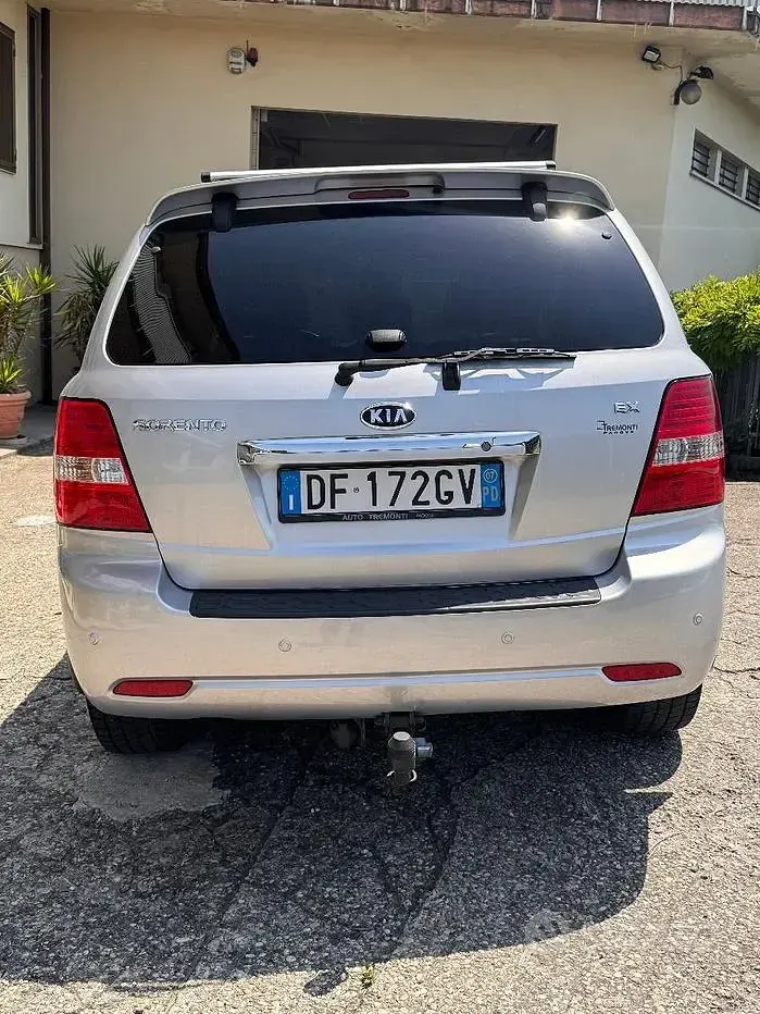 Usata Kia Sorento 170 CV (125 kW) 2007 Grigio SUV