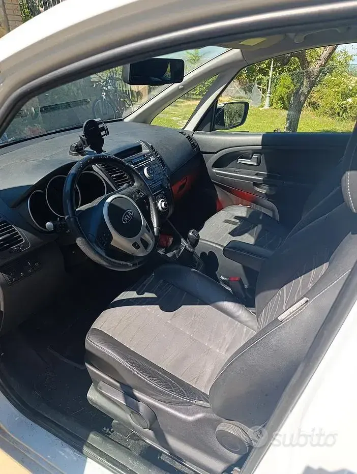 Usata Kia Venga 115 CV (84 kW) 2010 Utilitaria