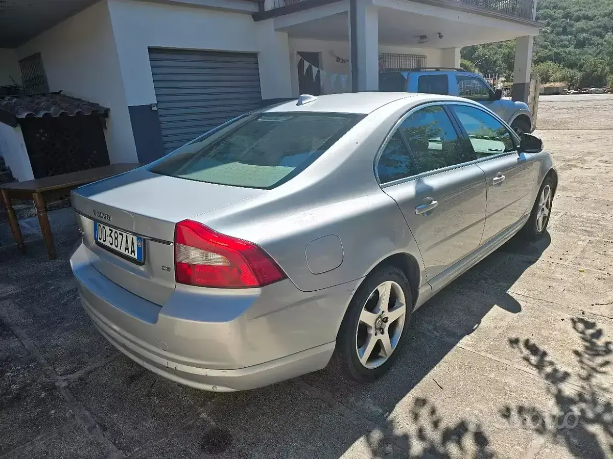 Usata Volvo S80 185 CV (136 kW) 2006 Grigio Berlina