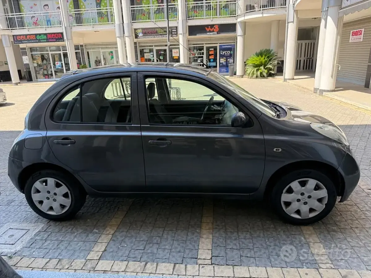 Usata Nissan Micra Acenta 65 CV (47 kW) 2005 Grigio Berlina