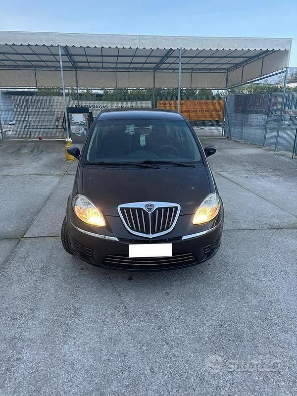 Usata Lancia Musa 90 CV (66 kW) 2009 Monovolume