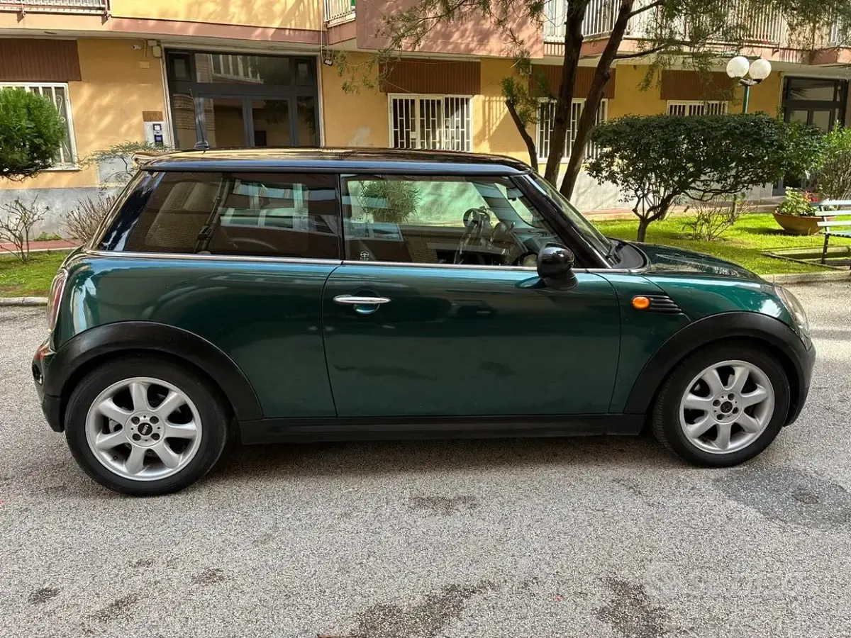 Usata Mini Cooper D 115 CV (84 kW) 2008 Verde Utilitaria