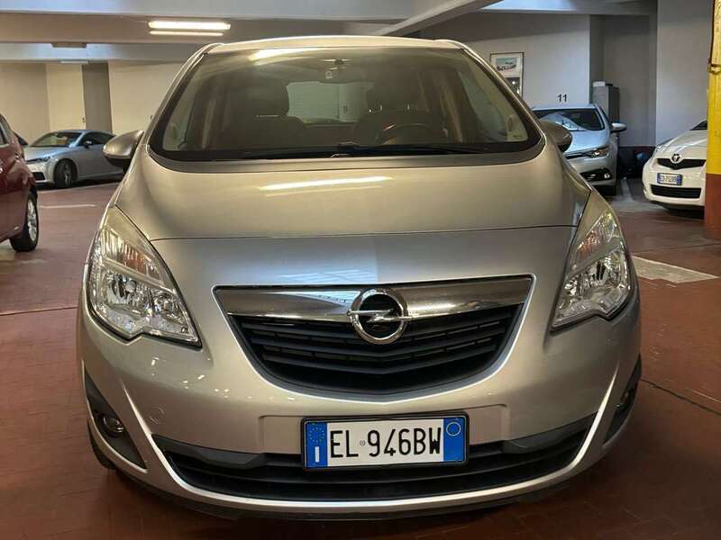Usato 2011 Opel Meriva 1.4 Benzin 101 CV (6.600 €)