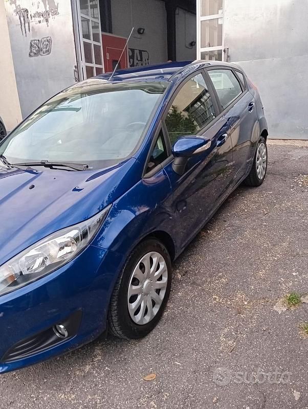 Usata Ford Fiesta 2017 Blu Berlina