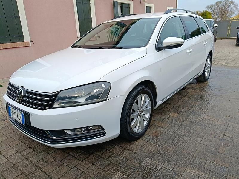 Usata VW Passat Comfortline 149 CV (109 kW) 2012 Bianco Station wagon