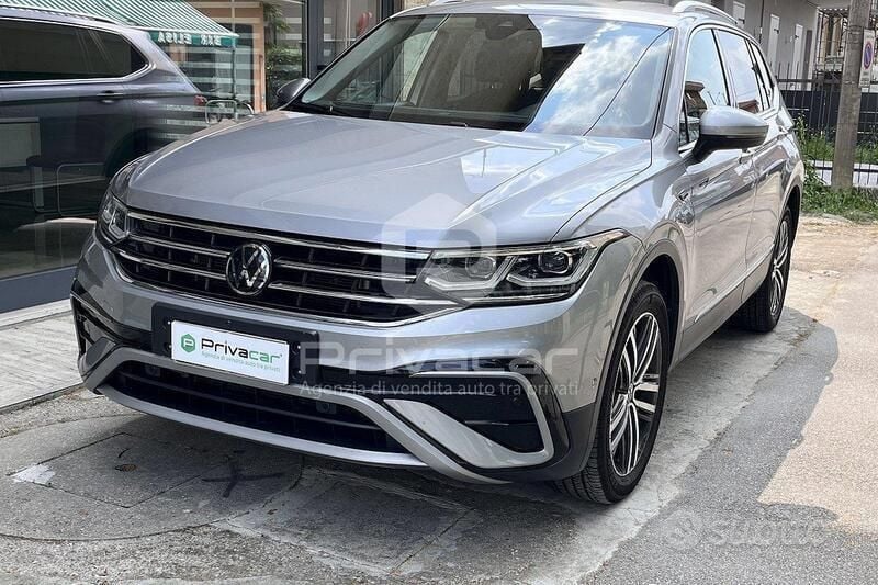 Grigio Usata 2022 VW Tiguan Allspace Elegance SUV | 30.500 € (Ottimo prezzo) - Immagine 1/4