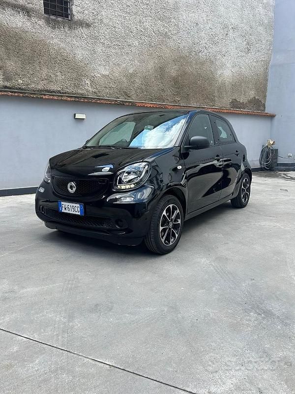 Usata Smart ForFour 2018 Nero Utilitaria