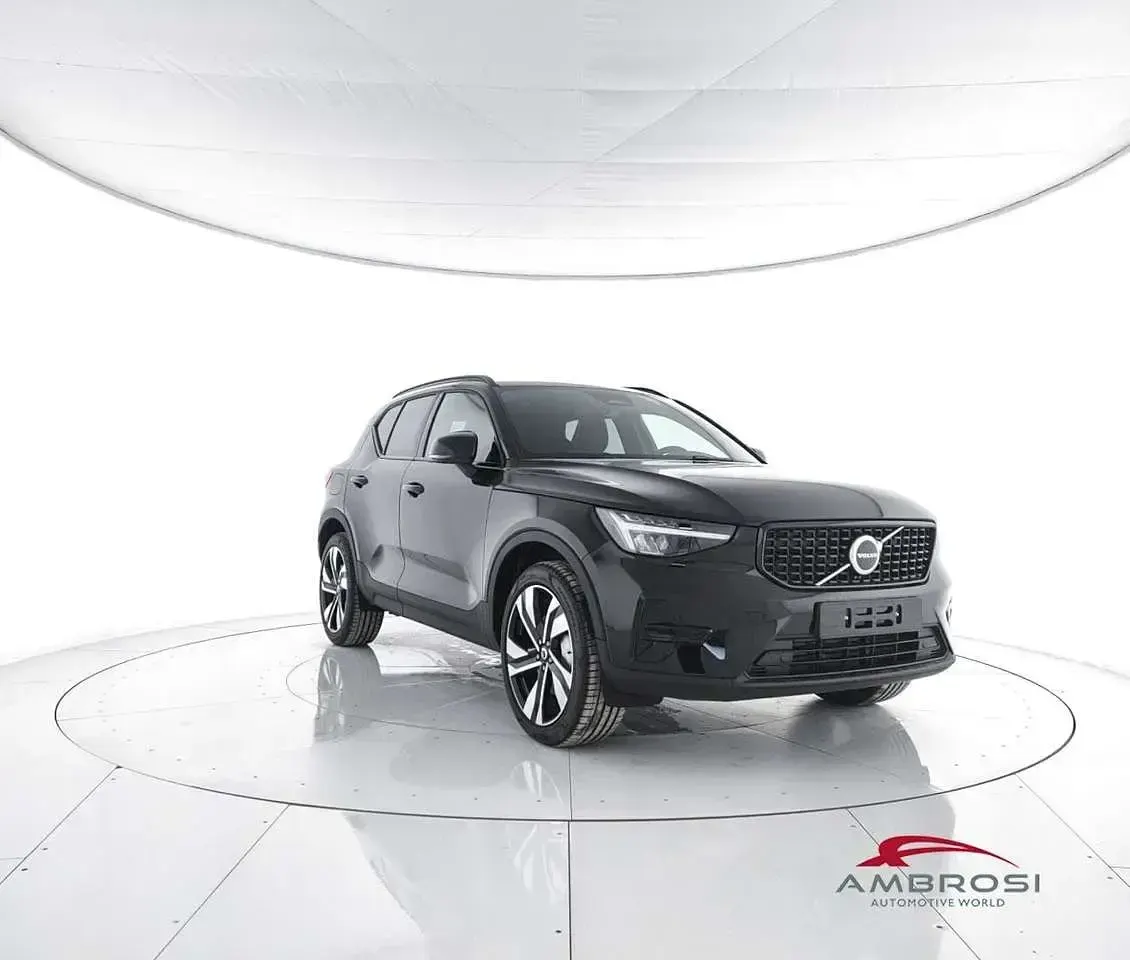 Nuova Volvo XC40 Ultra 163 CV (119 kW) 2026 Nero SUV